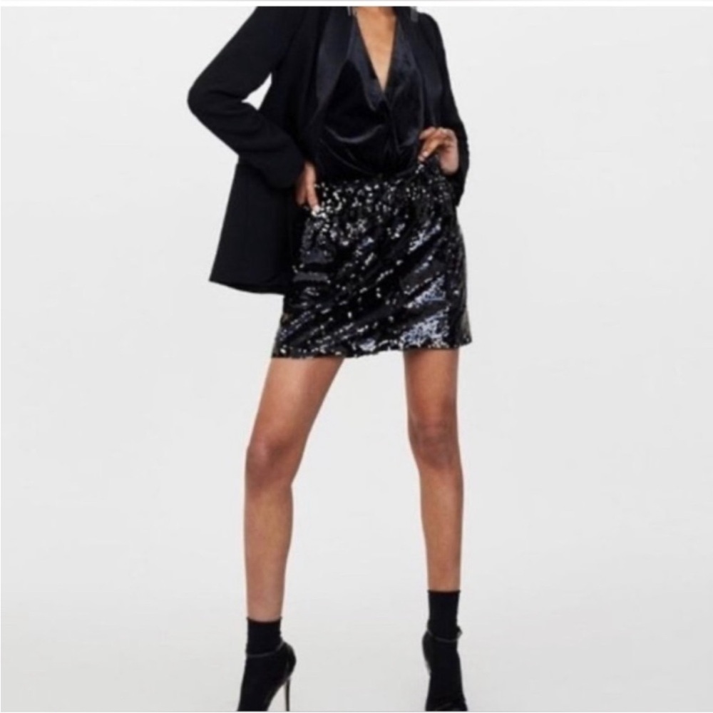 Zara Black and Silver Sequin Mini Skirt M